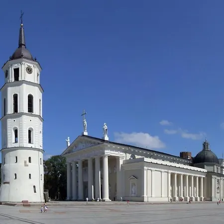 Апартаменты Mercury Old Town With Parking Вильнюс